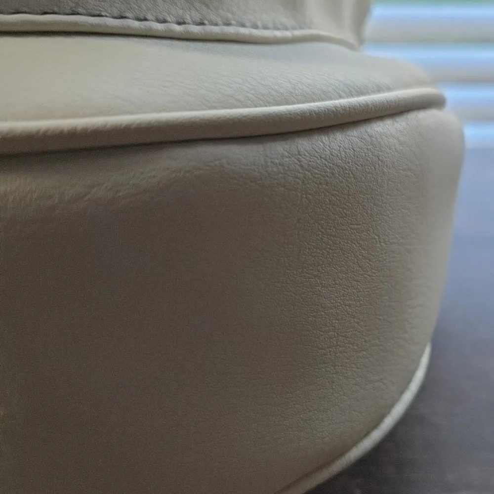 A.N.A. A New Approach Cream Crossbody Shoulder Bag Adjustable Strap NWT‎